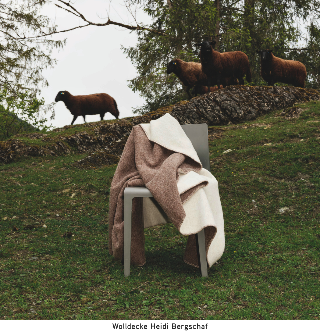 Wolldecke Heidi Bergschaf auf Sessel